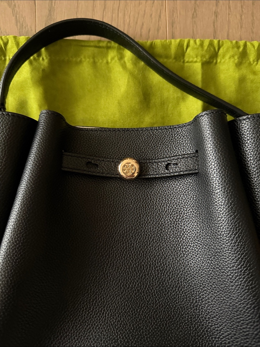 🆕 Tory Burch Romy bucket bag - Picture 10 of 14